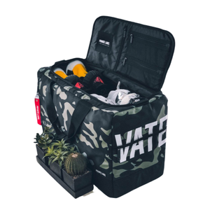 Muestras gratuitas de bolsas de viaje fabricadas por Source Factory incluyen zapatillas de lujo y bolsas de lona impermeables para hombres. - Product Image 4