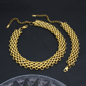 Venta al por mayor <span class=keywords><strong>de</strong></span> acero inoxidable chapado en <span class=keywords><strong>oro</strong></span> cadenas anchas collares impermeable grueso <span class=keywords><strong>cadena</strong></span> cubana mujeres gargantillas collares - Product Image 4