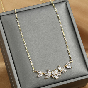 Rakol ZPN277 Elegantes Accesorios de Moda Joyería Estilo Vintage para Mujer con Forma de Flor con Cadena de Eslabones - Product Image 1