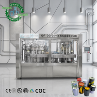 Ligne de remplissage de canettes d'eau pétillante certifiée CE, capacité 10000 canettes/heure, avec rinçage automatique des canettes et machine d'impression de codes