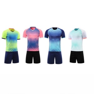 เสื้อฟุตบอลผู้ใหญ่แบบไล่เฉดสี ยูนิเซ็กซ์ พิมพ์ลายด้วยความร้อน โลโก้และหมายเลขสั่งทำได้ ผ้าสแปนเด็กซ์/โพลีเอสเตอร์ 140 กรัม แห้งเร็ว คุณภาพสูง - Product Image 2