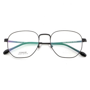 <span class=keywords><strong>Lunettes</strong></span> Titanic à la mode en titane, lot de, <span class=keywords><strong>lunettes</strong></span> optiques polygone irrégulier pour adolescents - Product Image 3