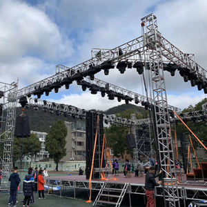 เวทีอลูมิเนียมพกพาสุดหรูสำหรับคอนเสิร์ตและงานแต่งงาน แพลตฟอร์มกิจกรรมกลางแจ้งพร้อมอุปกรณ์ไฟเวทีทันสมัย - Product Image 2