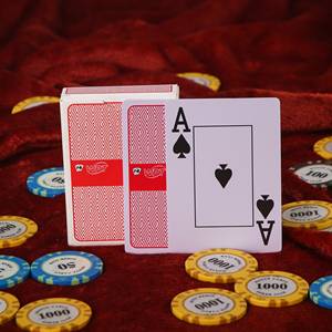Hoge kwaliteit, kleurechte PVC Texas Hold'em speelkaarten in bulk voor hotelrecreatie, evenementen, weekenden en privé pokerbijeenkomsten - Product Image 3