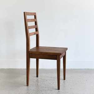 Silla de Comedor Hecha a Mano de Madera Reciclada Sólida, Diseño Moderno Rústico, Ecológica, Duradera, Portátil, para Uso en Exteriores, Hoteles y Hogares - Product Image 1