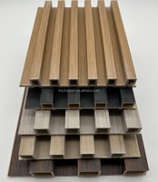 Panneau mural en bois-plastique imperméable, panneaux préfabriqués en WPC à lattes, design contemporain, murs intérieurs, école, salon