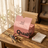 Boîtes d'expédition roses personnalisées avec bandes détachables pour l'emballage de vêtements et l'expédition d'articles tels que les emballages cadeaux