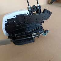 80501-5JG0A 805015JG0A Machine de verrouillage de porte de pièces automobiles pour Nissan Terra Navara