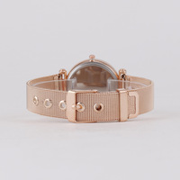 Montre à quartz pour femme, style coréen, tendance, avec bracelet milanais et bracelet en maille, incrustée de diamants, inspirée des célébrités d'Internet de TikTok