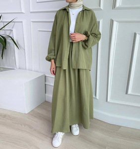春季穆斯林女性纯色弹力绉纱面料纽扣半裙套装上衣 - Product Image 3