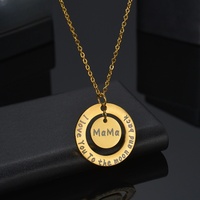 Bague de maman en acier inoxydable plaqué or avec lettrage au laser Collier rond avec pendentif de marque Cadeau d'anniversaire des mères personnalisé pour la fête des mères