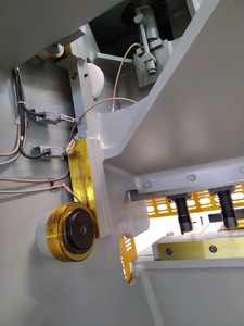 Máy Huaxia Máy Cắt Thủy Lực <span class=keywords><strong>CNC</strong></span> 16*5000 Dòng QC11K Để Cắt Tấm Kim Loại - Product Image 5