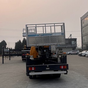 Plataforma Elevadora Aérea Montada en Camión 360 °   Cesta giratoria completa de aluminio para mantenimiento de alumbrado público y limpieza de fachadas de edificios - Product Image 6