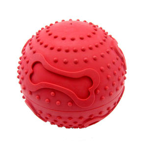 Kırmızı dayanıklı köpek çiğneme oyuncakları Pet eğitim oyun topu sızdıran besleyici kauçuk köpek topu - Product Image 4
