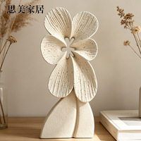 Sculpture en résine moderne à thème floral avec oiseaux, cadeau d'inauguration d'intérieur artistique haut de gamme ; Artisanat semi-fait main