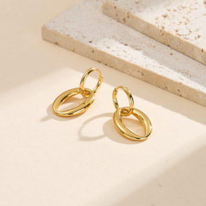 Boucles d'oreilles pendantes géométriques simples en acier inoxydable plaqué or 18 carats, tendance et inaltérables, pour femmes - Product Image 5
