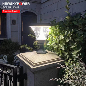 Grand pilier <span class=keywords><strong>solaire</strong></span> d'<span class=keywords><strong>extérieur</strong></span> 10W aluminium moulé sous pression 3000K 6000K lampe pour porte de jardin composés résidentiels poteau de clôture de voie - Product Image 3