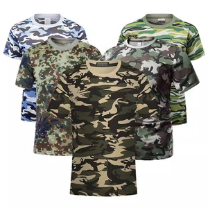 เสื้อยืดลายพรางคอปกแบบคลาสสิกสำหรับผู้ชาย - Product Image 1