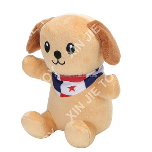 دمية كلب قطيفة من قطن البولي بروبيلين، لعبة كلب قطيفة بوضعية جلوس، دمية كلب صغيرة قطيفة مع وشاح، متوفرة بخدمة التصنيع حسب الطلب (<span class=keywords><strong>OEM</strong></span>/ODM) - Product Image 2