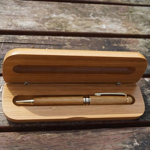 Set di Penne Executive in Legno Incise, Penne Esclusive Personalizzate per Regalo di <span class=keywords><strong>Laurea</strong></span> con Astuccio Personalizzato - Product Image 6