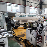 Ligne d'extrusion de profilés UPVC haute vitesse personnalisée pour fenêtres et cadres de portes, machine de moulage PVC