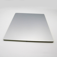 Decoración moderna de revestimiento de pared de múltiples funciones, fácil de instalar, impermeable, ignífugo, antiestático, película de Metal WPC, chapa de madera