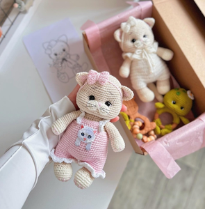 Venta al por mayor: Sonajero de conejo amigurumi, mordedor para bebé, león y conejo de ganchillo hecho a mano, zapatos de chupete, regalos para recién nacidos - Product Image 3