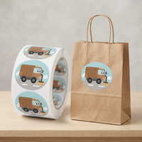 Étiquettes décoratives pour enfants, en papier synthétique imperméable, à forte adhérence, en rouleau, avec motifs de camions de chantier de dessins animés mignons, pour emballages cadeaux