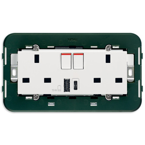 เต้ารับวิมาร์แบบคู่พร้อมพอร์ตชาร์จ USB 15W สีขาว - Product Image 1