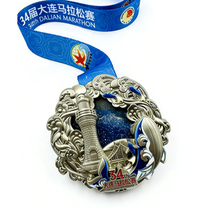 Médaille <span class=keywords><strong>de</strong></span> marathon en alliage <span class=keywords><strong>de</strong></span> zinc antique <span class=keywords><strong>de</strong></span> conte <span class=keywords><strong>de</strong></span> <span class=keywords><strong>fées</strong></span> avec gaufrage d'ange et <span class=keywords><strong>de</strong></span> fleur, accents d'émail scintillant, nouvel an, anniversaire - Product Image 4