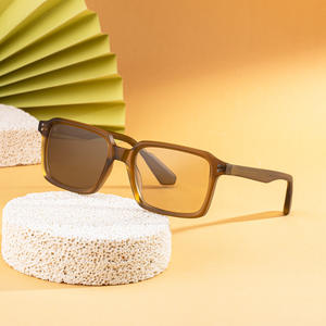 Gafas de sol fotocromáticas ZT-99307 para mujer, montura cuadrada, lentes de PC con protección UV400, montura de plástico y metal, protección solar para exteriores. - Product Image 1