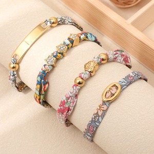 Bracelet <span class=keywords><strong>Liberty</strong></span> personnalisé à la mode <span class=keywords><strong>cordon</strong></span> de coton bijoux pour femmes Bracelet lettres personnalisées Bracelet à breloques coeur noir pour maman - Product Image 1