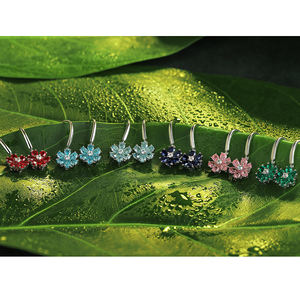 <span class=keywords><strong>Orecchini</strong></span> in <span class=keywords><strong>Argento</strong></span> Sterling 925 con Fiore MuUZO e Smeraldo Colombiano Verde Sintetico per Donne e Ragazze - Product Image 6