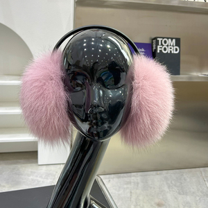 ที่ปิด<span class=keywords><strong>หู</strong></span>ขนสุนัขจิ้งจอกแท้สุดหรูสำหรับผู้หญิง ฤดูหนาว ปี 2024 อุ่นสบายสำหรับสาวๆ  ที่ปิด<span class=keywords><strong>หู</strong></span>ขนสุนัขจิ้งจอกแท้แบบพับได้ พร้อมช่องใส่<span class=keywords><strong>หู</strong></span><span class=keywords><strong>ฟัง</strong></span> - Product Image 1