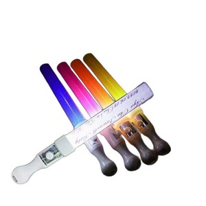 Bâton lumineux LED 25cm en plastique, couleur changeante, pour soutien des fans lors de concerts - Product Image 5