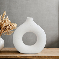 Vase en céramique moderne et élégant, design Art Déco créatif, décoration de table pour la maison, utilisation intérieure, résistant à la lumière du soleil, décoration de la maison