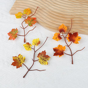 Decoración de Pared con Hojas de Arce Simuladas, Guirnalda de 10cm-30cm, Plástico, Decoración para Bodas y Hogar - Product Image 2