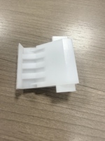 Service rapide de tournage et fraisage CNC sur mesure, disponible pour plastiques POM et PEEK (bleu, blanc, noir), de notre usine source avec 25 ans d'expérience. NDA disponible.