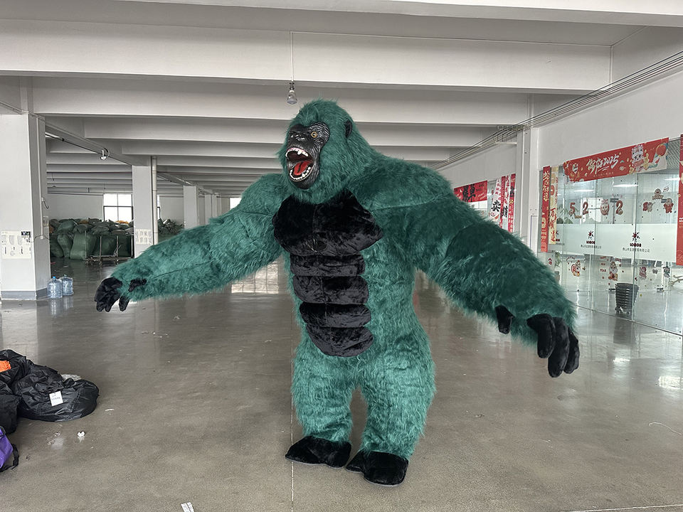 Realistic Wholesale Inflatable Mascot Gorilla Rugby Player Outdoor ...
