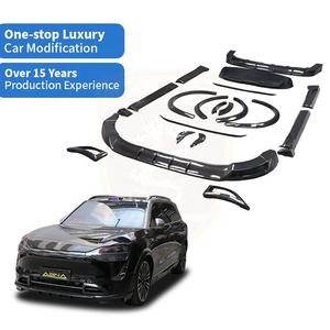 Kit carrozzeria in fibra di carbonio a secco stile ABINA per AITO M9: Labbro anteriore, Presa d'aria, Minigonne laterali, Diffusore posteriore, Parafanghi e Spoiler da tetto - Product Image 1