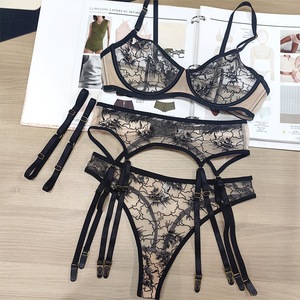 Ensemble de lingerie sexy à col en V et string, broderie florale, 3 pièces, avec maille transparente, vente chaude - Product Image 6