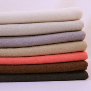 Nouvelle arrivée Offre Spéciale en gros Textile Super doux <span class=keywords><strong>pas</strong></span> <span class=keywords><strong>cher</strong></span> prix blanc 100% <span class=keywords><strong>laine</strong></span> <span class=keywords><strong>bouillie</strong></span> <span class=keywords><strong>laine</strong></span> tricoté pour Gatment - Product Image 4