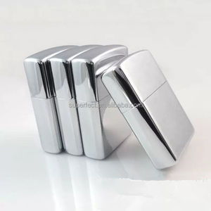 Encendedor de Queroseno y Aceite de Pedernal Metálico Barato Recargable con Logo Personalizado al Por Mayor - Product Image 4