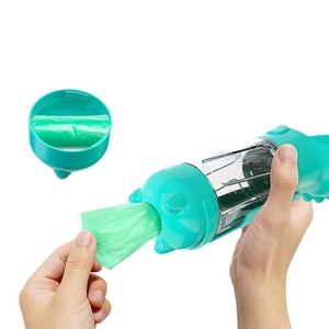 BPA Free portatile leggero robusto viaggio 4 in1 3 in1 <span class=keywords><strong>pet</strong></span> puppy treat bin dispenser d'acqua bottiglia per cani con cacca scooper - Product Image 3