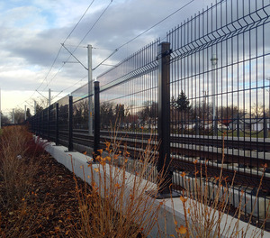 Durable <strong>Green</strong> Welded <strong>Wire</strong> Mesh Fence 3D Curvy <strong>Fencing</strong> System for School/ Background - Product Image 6