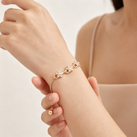 Gelang Kristal Rantai Kotak Mungil Warna Emas yang Dapat Disesuaikan dengan Hiasan Bunga untuk Wanita, Hadiah Pesta Pernikahan, Grosir