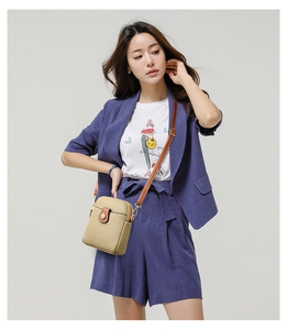 กระเป๋าสะพายข้างผู้หญิงยอดนิยม แฟชั่นใหม่ กระเป๋าสะพายไหล่เดียวแบบมีกระดุม ทรงสี่เหลี่ยม หนัง PU ซิปอเนกประสงค์ กระเป๋ามินิสำหรับสุภาพสตรี - Product Image 2