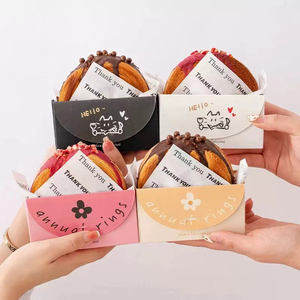 Boîte d'emballage Soufflé pour pouding au <span class=keywords><strong>caramel</strong></span> Boîte d'emballage pour sandwich à <span class=keywords><strong>base</strong></span> <span class=keywords><strong>de</strong></span> croissant semi-circulaire avec anneau annuel personnalisé - Product Image 4