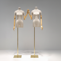Maniquí de Exhibición de Ropa de Alta Calidad, Modelo Femenino de Madera Reuners con Cabeza y Brazos en Posición de Pie