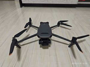 Mavic 3 Classic สภาพ 95% โหมดถ่ายภาพกลางคืน ระยะเวลาบิน 46 นาที ความละเอียด 5.1K 50fps อากาศยานถ่ายภาพระดับมืออาชีพ - Product Image 4